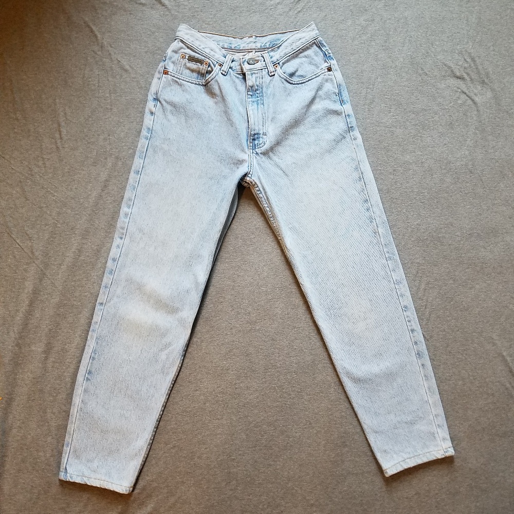 CK Vintage High Waisted Light Wash Mom Jeans